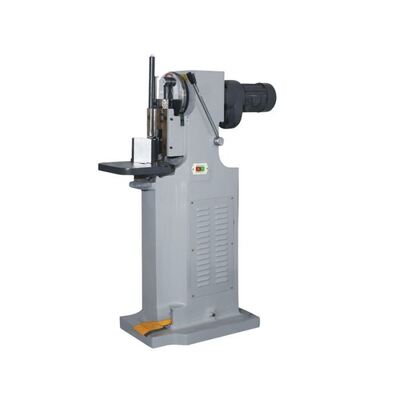 Elektrische Eckschneidmaschine mit elektrischer Energie, mit mechanischer Kupplung