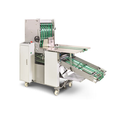 Falt- und Zusatzmaschine für die Auslieferung, entwickelt für die Handhabung von gefalteten Produkten mit hohem Volumen und großer Lagerkapazität